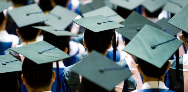 Szkoły policealne i uczelnie wyższe w Polsce